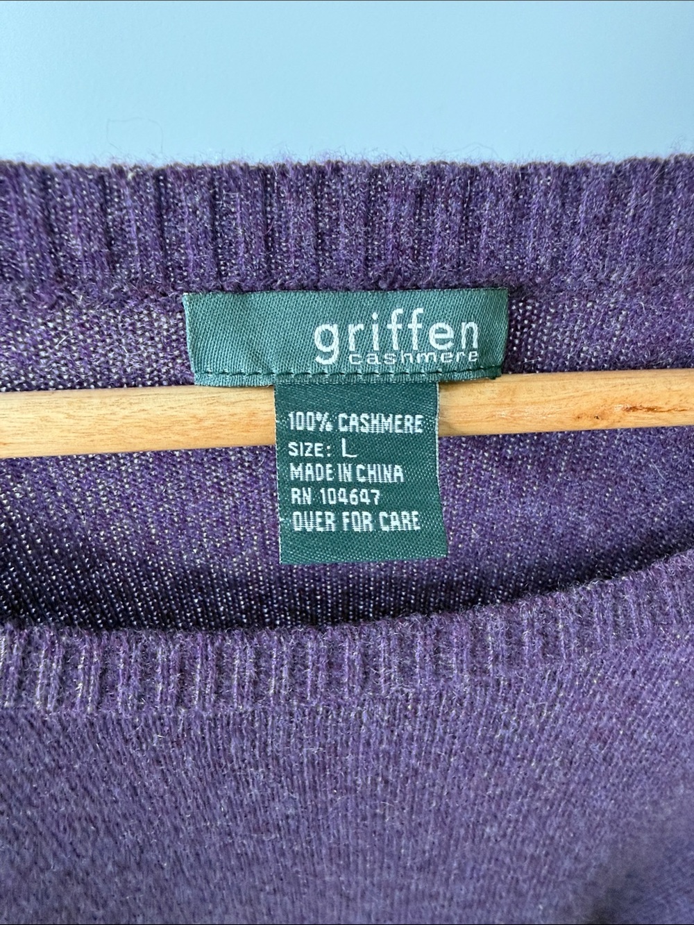Griffen 100% Cashmere Sweater Women's L Large Purple Crew Neck Hi Low Pullover - Picture 2 of 5